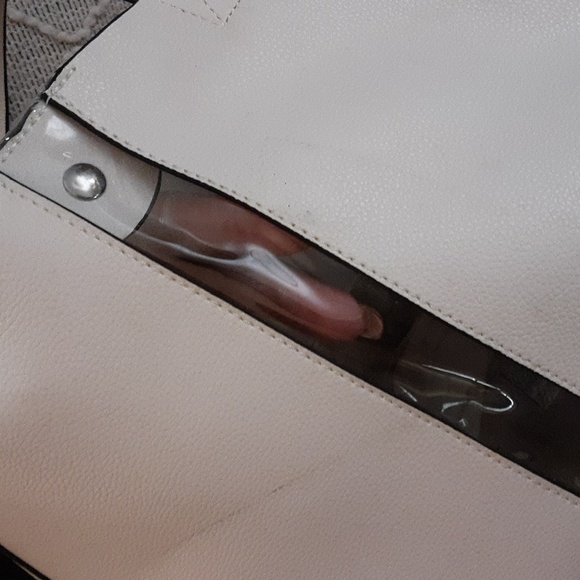 COPY - White tote w/cosmetic bag - Picture 5 of 7